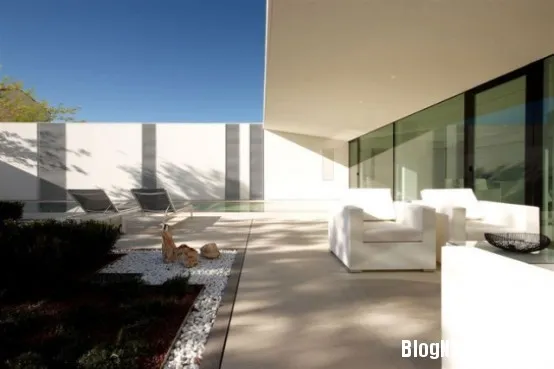 aadfee00451ff831e0c5005381d1bc041 Ngôi nhà với kiến trúc minimalist xinh đẹp trên đảo Lido