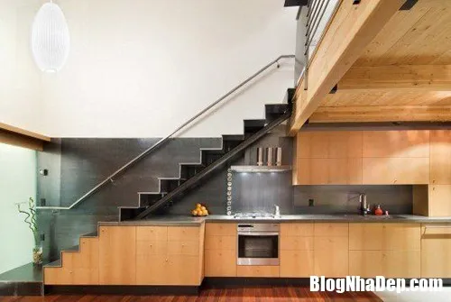Những mẫu thiết kế phòng bếp tiện dụng dưới chân cầu thang