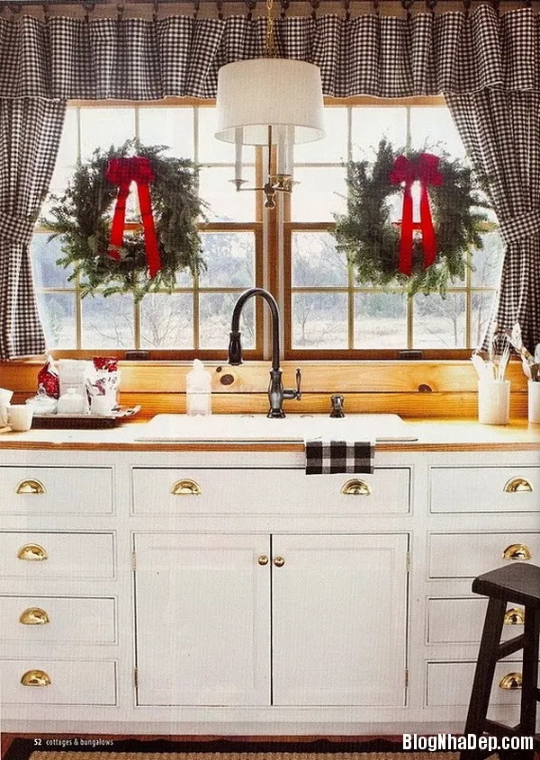 7db74ade990a8c22a5cd113429246ff81 Trang trí căn bếp rộn ràng không khí Giáng Sinh