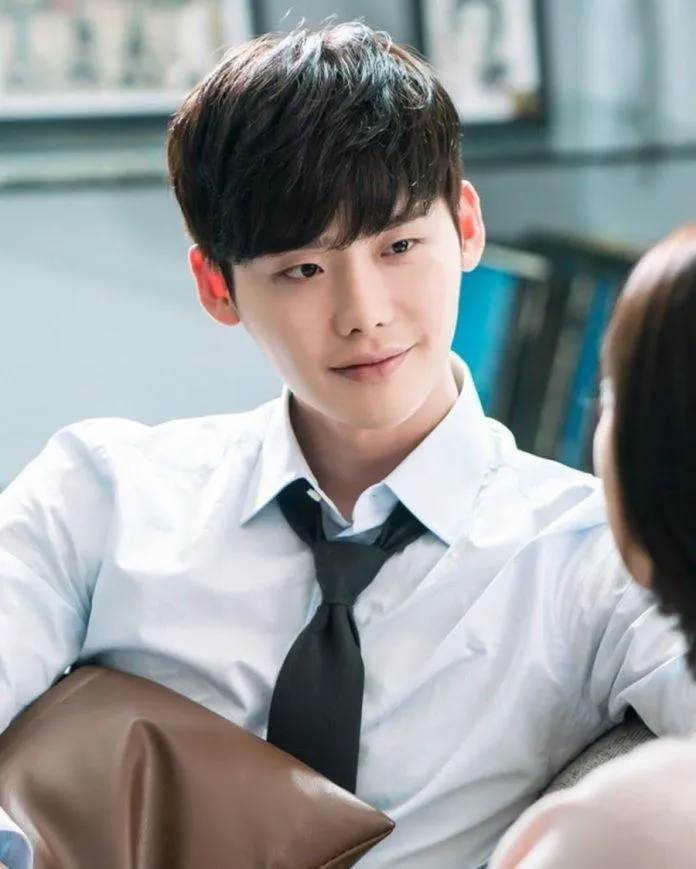 "Mỹ nam mỏ vịt" Lee Jong Suk kiếm được 120 triệu ~ 130 triệu won cho một tập phim Khi Nàng Say Giấc. (Nguồn: Internet)