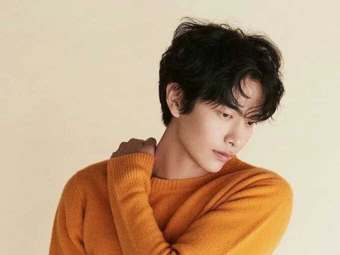 6 sự thật về Lee Min Ki, chàng trai “sùng bái” Mr. Gu trong Nhật Ký Tự Do Của Tôi