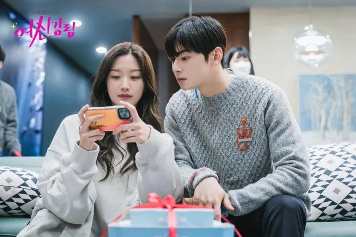 7 cặp đôi trong K-drama có mối quan hệ ngọt ngào đến mức khiến khán giả phải ghen tị