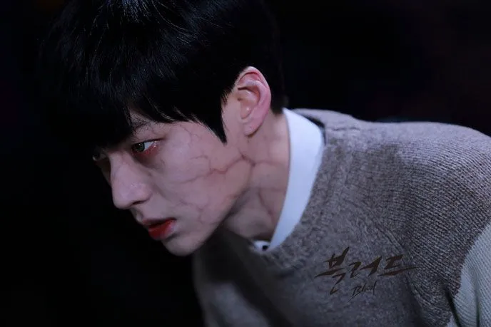 “Bác sĩ ma cà rồng” – bộ phim “mai mối” của Ahn Jae Huyn và Goo Hye Soo