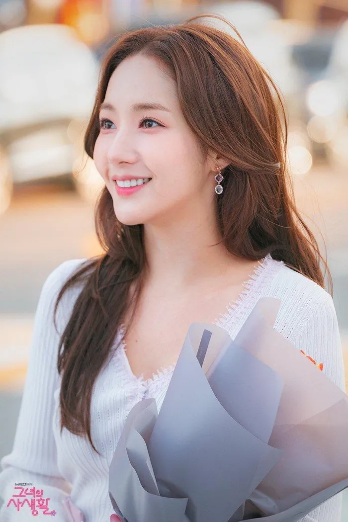 BÍ Mật Nàng Fangirl của Park Min Young và những khoảnh khắc chỉ fangirl mới thấu hiểu