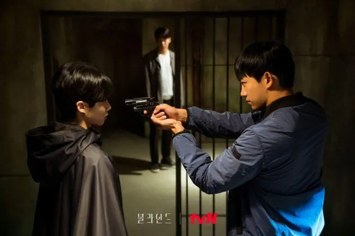 Blind tập 15: Ha Seok Jin, Park Ji Bin chủ mưu đằng sau cuộc báo thù?