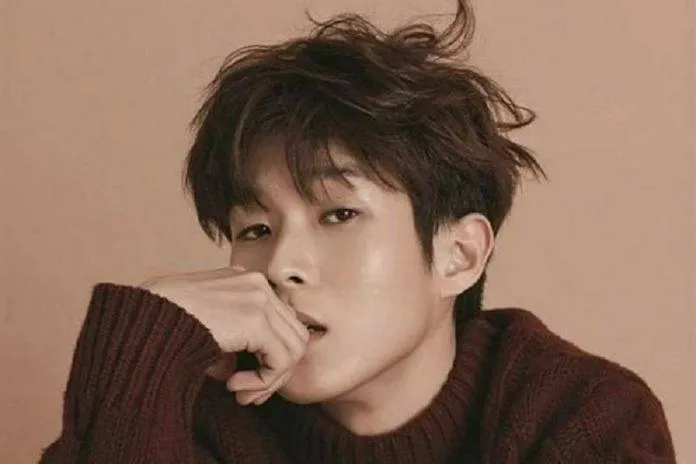 Choi Woo Shik tái xuất với siêu phẩm Dòng Máu Đặc Cảnh