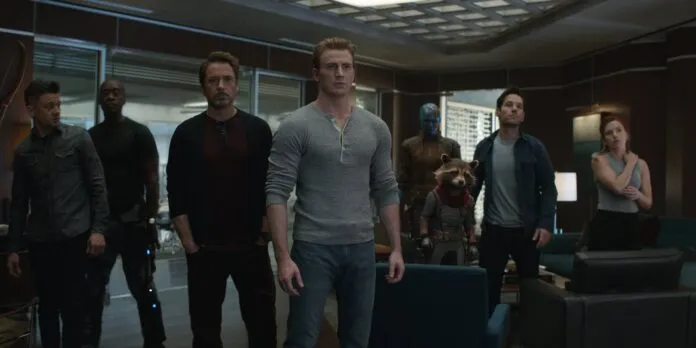 Giới phê bình kịch liệt khen ngợi “Avengers: Endgame”, gọi đó là “bức thư tình” khép lại Phase 3 của MCU