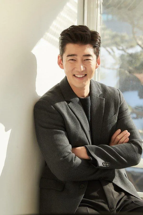 Go Min Si, Kim Yoon Seok, Yoon Kye Sang, Lee Jung Eun xác nhận đóng phim mới của Netflix