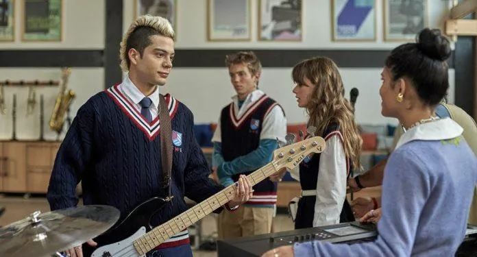 Hồi tưởng lại thời đi học với 13 series phim dành cho tuổi teen hay nhất trên Netflix