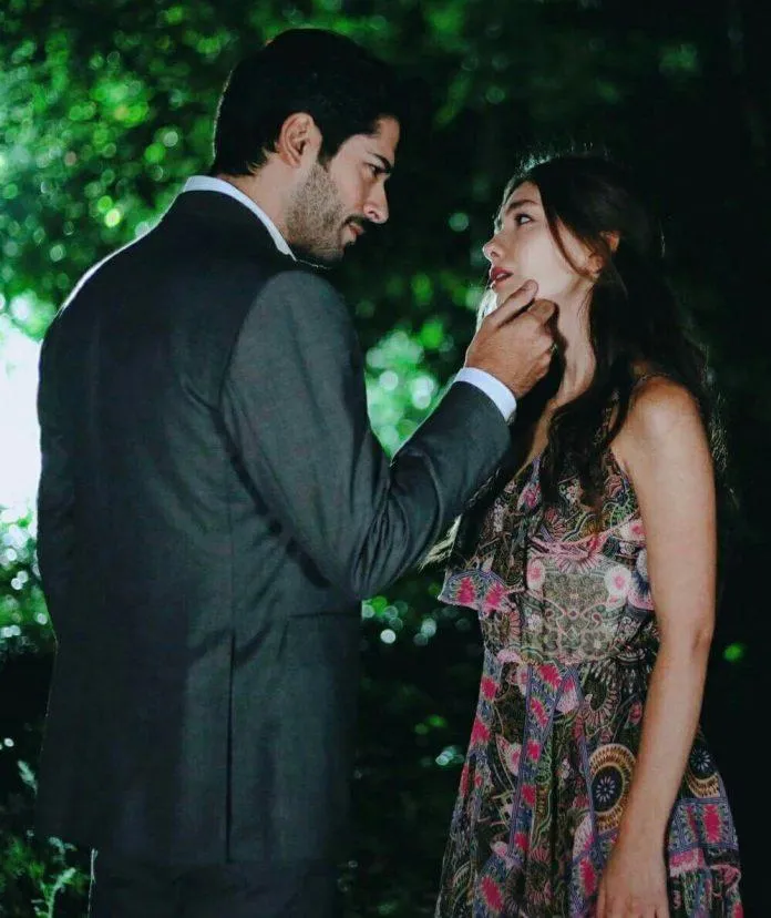 Kara Sevda (Endless Love): Cảm giác “vừa yêu vừa hận” một người là như thế nào?