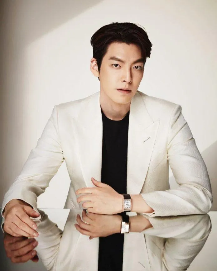 Kim Woo Bin tái xuất “cực ngầu” trong phim mới Black Knight