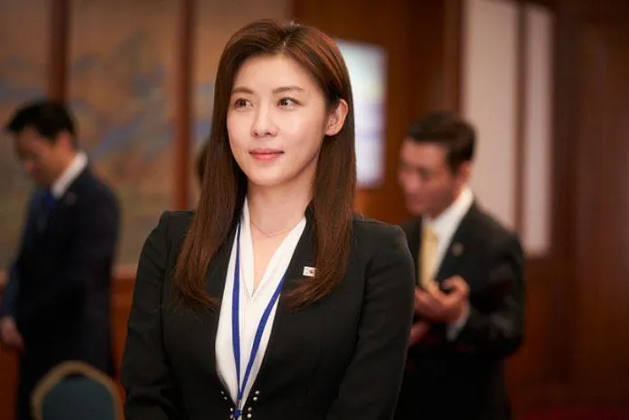 Lí do đưa “Cục Nợ Hóa Cục Cưng” của Ha Ji Won liên tục đứng đầu phòng vé 9 ngày liên tiếp