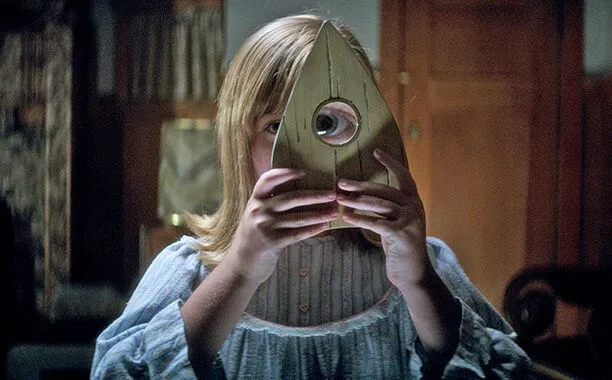 Ouija: Origin of Evil – Mảnh ghép hoàn thiện cho bức tranh cầu cơ ma quái