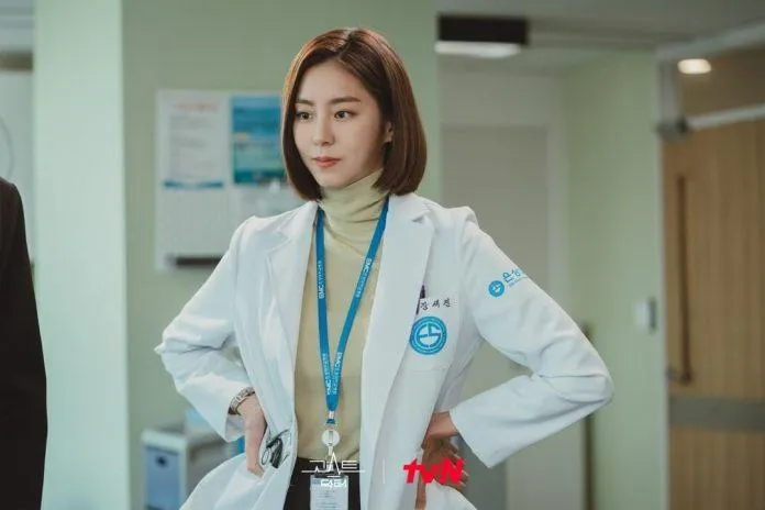 Review Ghost Doctor (2022): Sự kết hợp của các ngôi sao KBIZ một thời