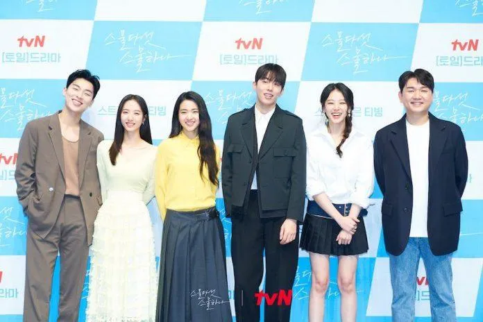 Review Twenty Five, Twenty One (2022): Bộ đôi Nam Joo Hyuk – Kim Tae Ri “chặt đẹp” cảnh nóng của Park Min Young