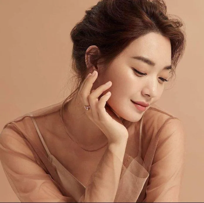 TOP 8 phim hay của Shin Min Ah – cô nha sĩ làng biển sành điệu mà đáng yêu