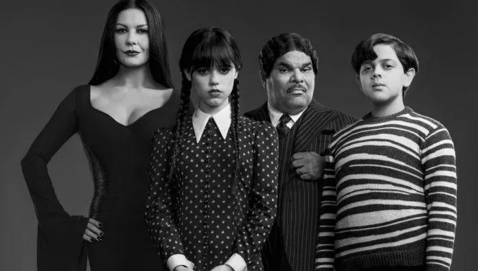 Wednesday: Gia đình Addams có phải là ma cà rồng?